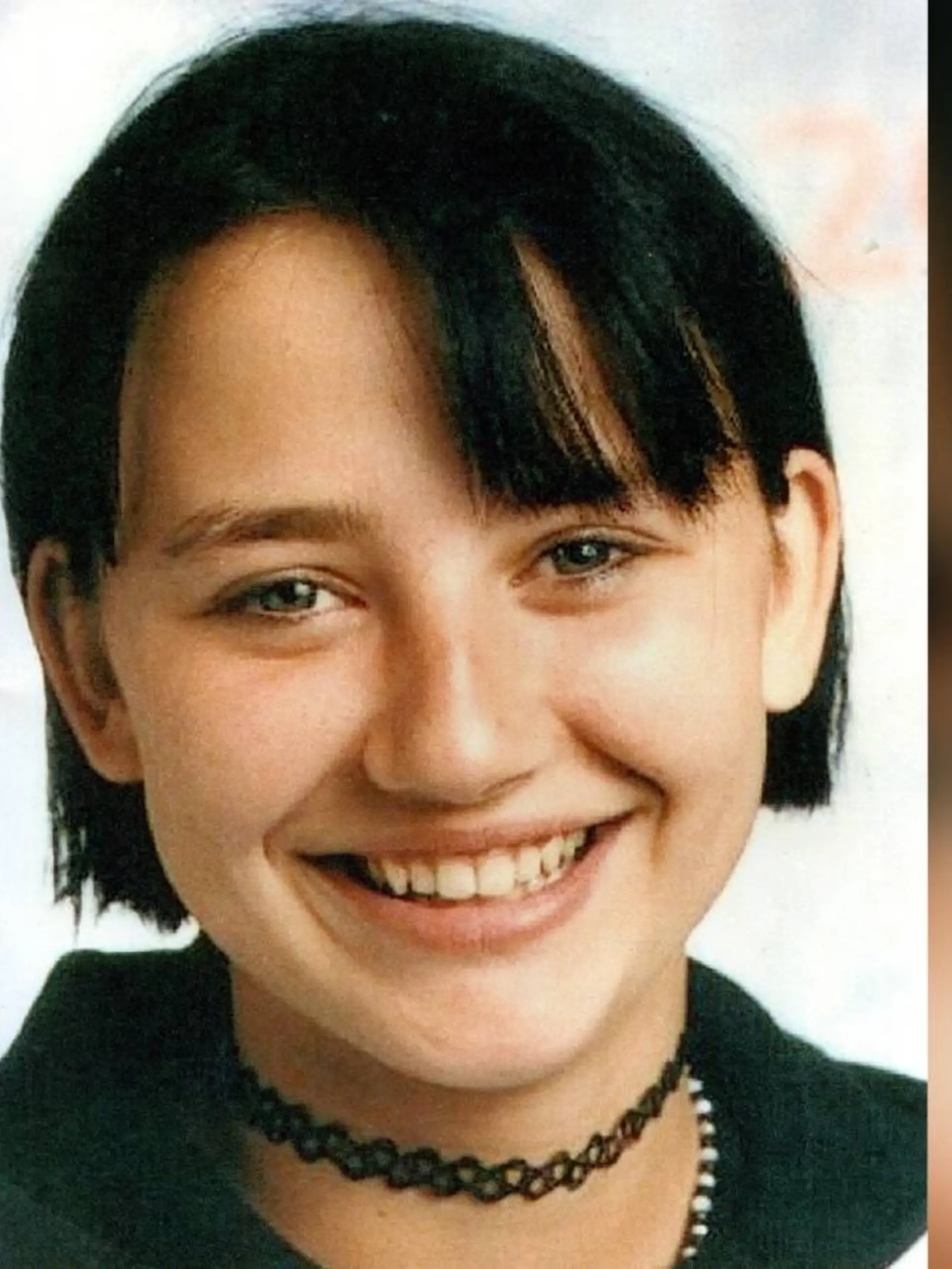Die Schülerin verschwindet spurlos am Neujahrstag 2001. 