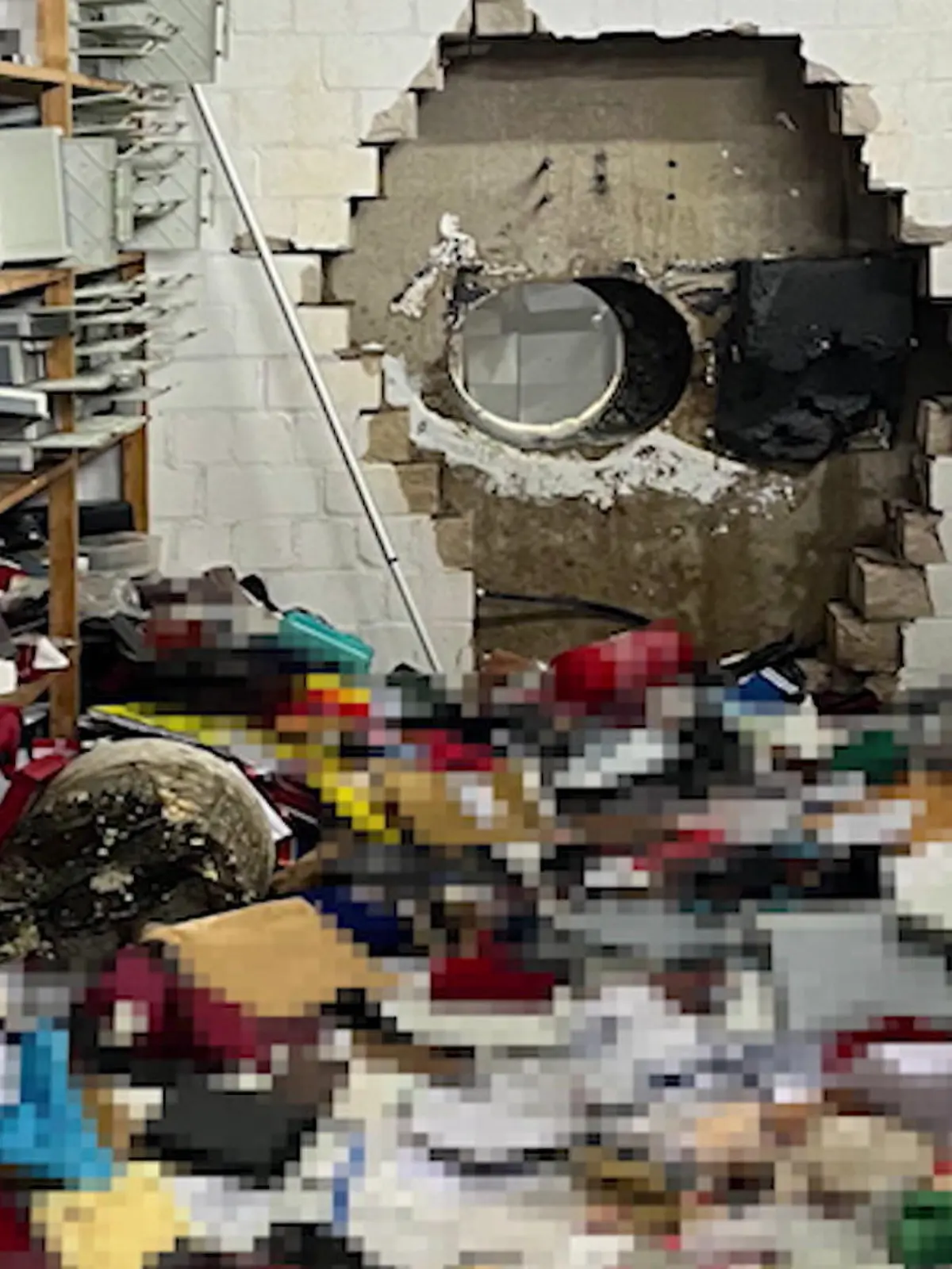 Bild zu: "Räuber brechen in Gelsenkirchener Sparkasse ein – 30 Millionen Euro Schaden"