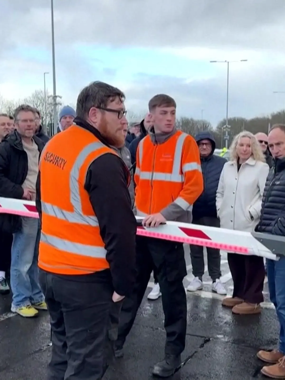 Bild zu: "Alle Eurostar-Züge durch den Ärmelkanal fallen aus"