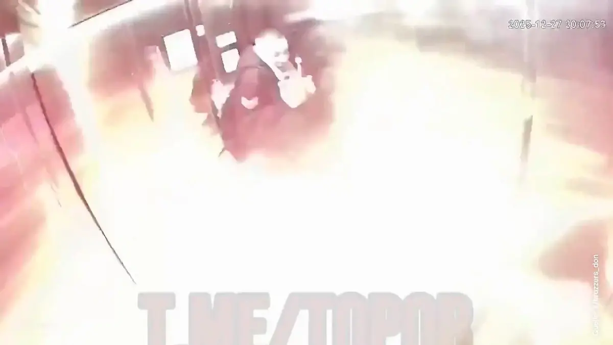 Männer zünden Böller im Aufzug – dann bricht Chaos aus! Anwohner stocksauer