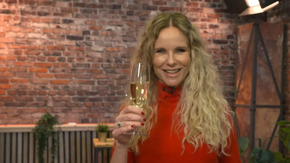 Katja Burkards Jahr war wild - DAS waren ihre Highlights 2025! Von Hochzeit bis Evakuierung