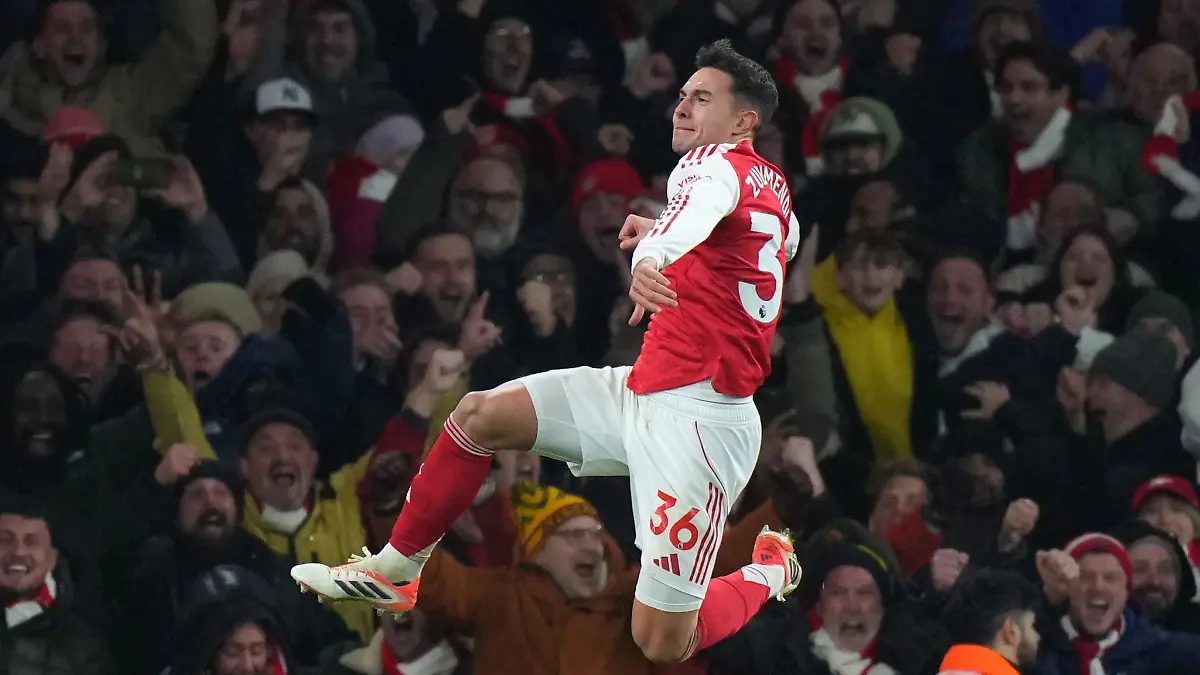 Arsenals Martin Zubimendi jubelt über sein Tor zum 2:0.