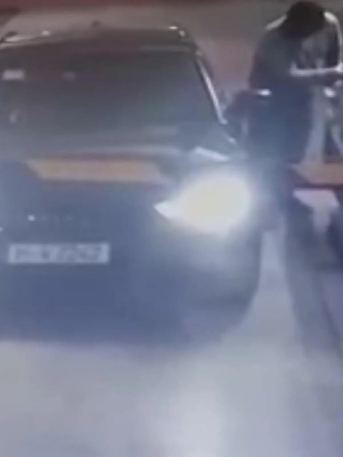 Bild zu: "Millionen-Coup von Gelsenkirchen! Hier fliehen die Panzerknacker mit der fetten Beute"