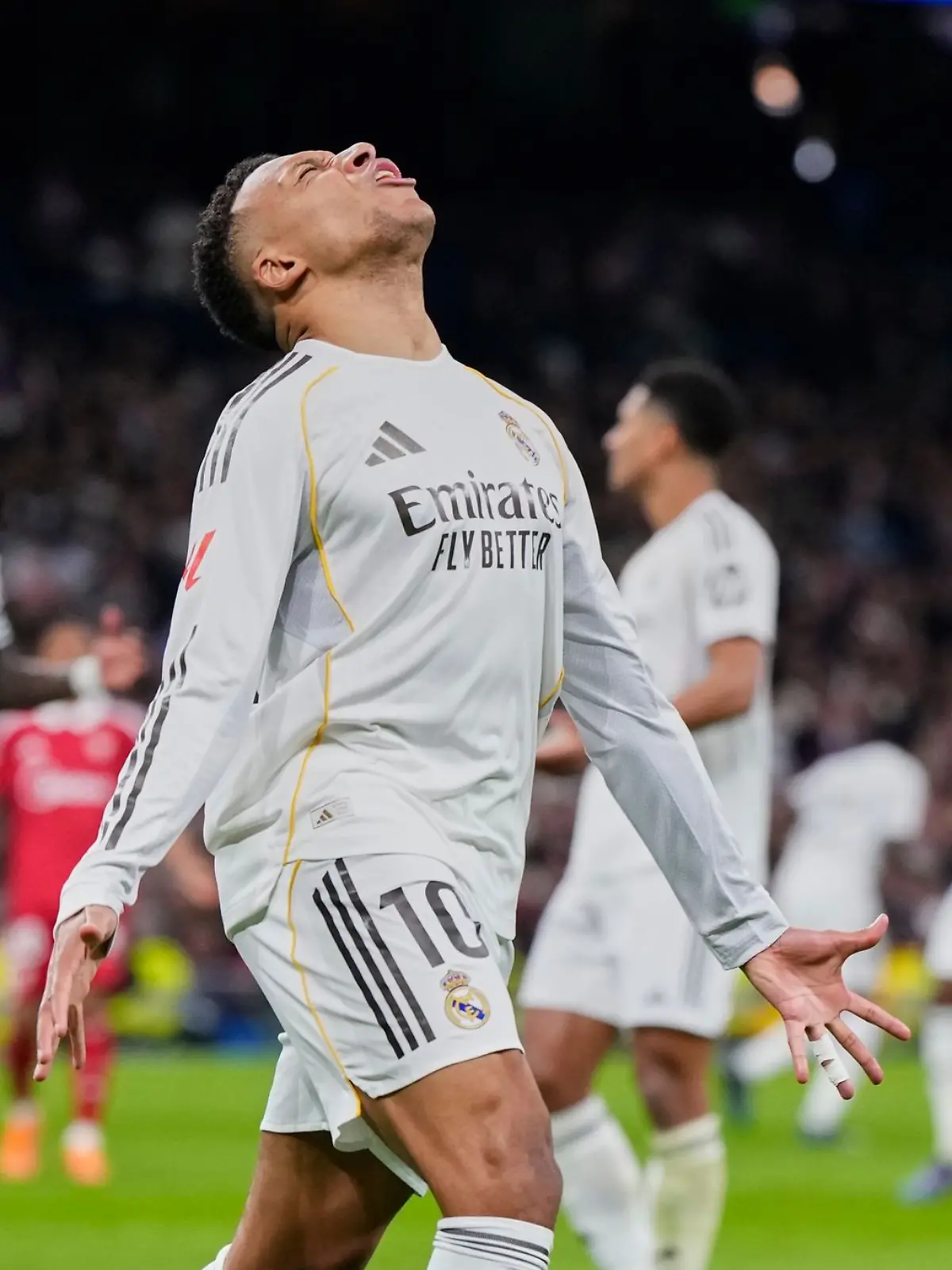 Bild zu: "Mbappé droht wegen Bänderverletzung dreiwöchige Zwangspause"