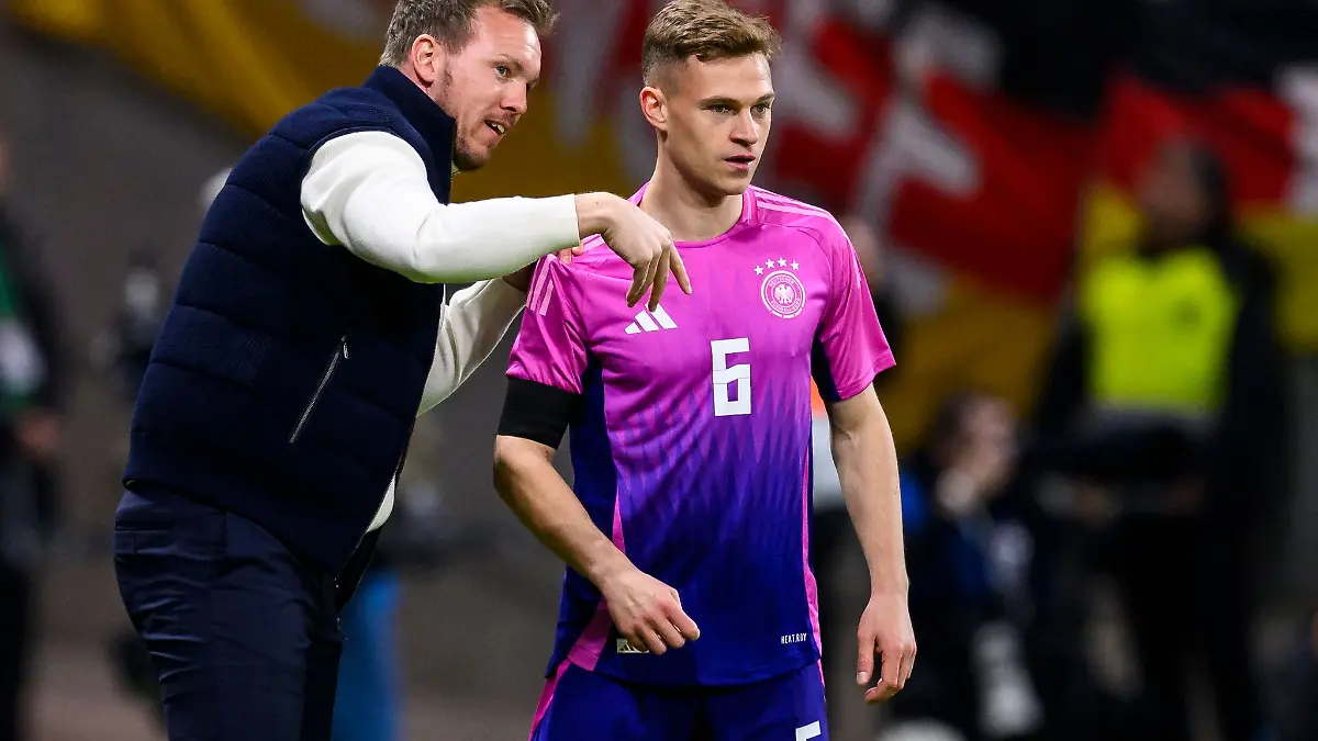 Der Bundestrsainer und sein Kapitän, Julian Nagelsmann (l) und Joshua Kimmich (r). (Archivbild)