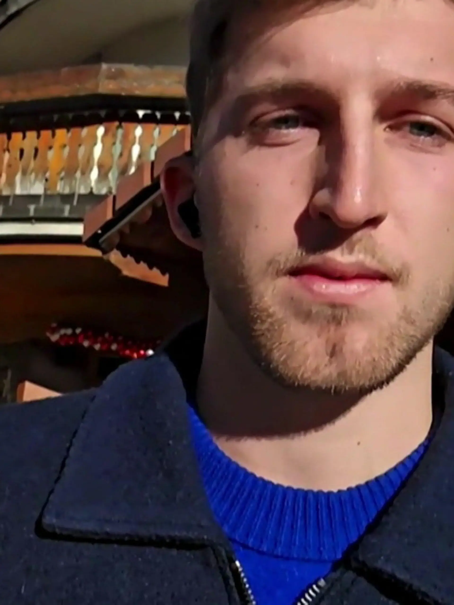 Bild zu: "Augenzeuge Samuel sah brennende Menschen aus der Bar in Crans-Montana fliehen "