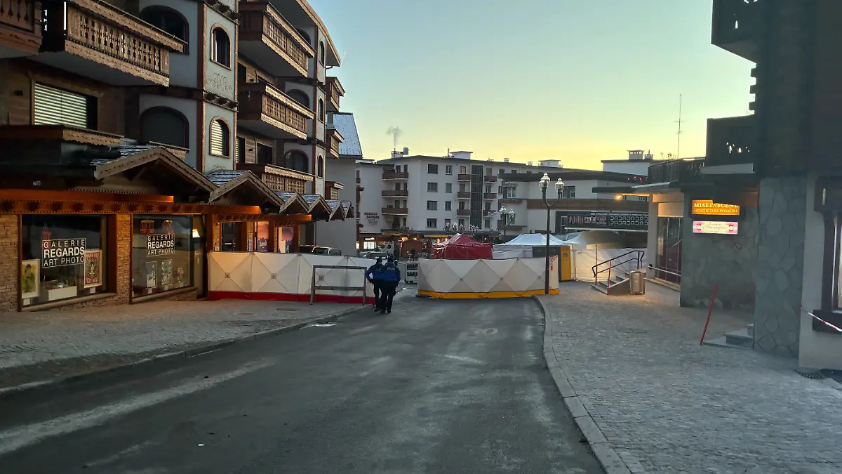 Absperrung an der Unglücksstelle in Crans-Mantana 
