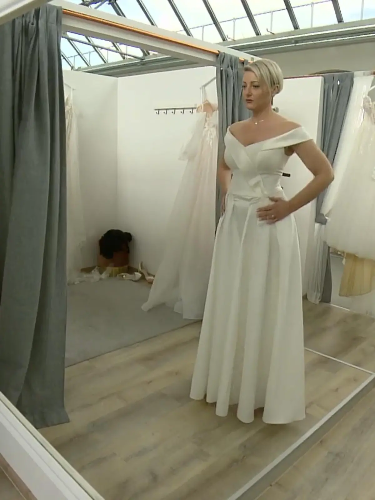 Bild zu: "Das fast perfekte Kleid?"