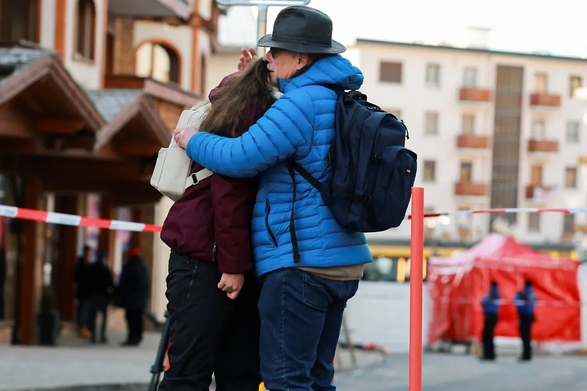 Feuer in Crans-Montana: Überlebende bedankt sich bei allen, die ihre Hand  gehalten haben