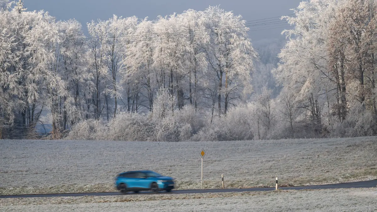 Winter-wie-lange-nicht-mehr-Knackiges-Schnee-Wochenende-und-klirrende-K-lte