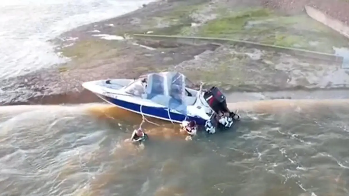 Stundenlang an Staudamm gefangen! Männer kämpfen in 40 Metern Höhe ums Überleben Es gibt nur eine Chance auf Rettung