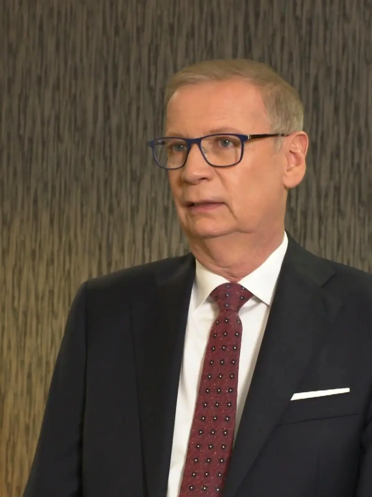 Bild zu: "Tamara Löchel: Warum sie nach dem 0-Euro-Absturz zurückkehrt"