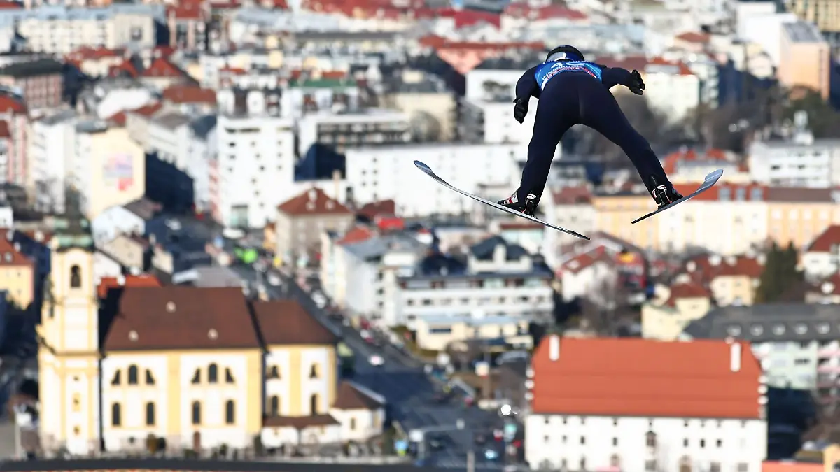 -Am-Schleuderstuhl-Wellinger-rettet-sich-als-50-der-Quali