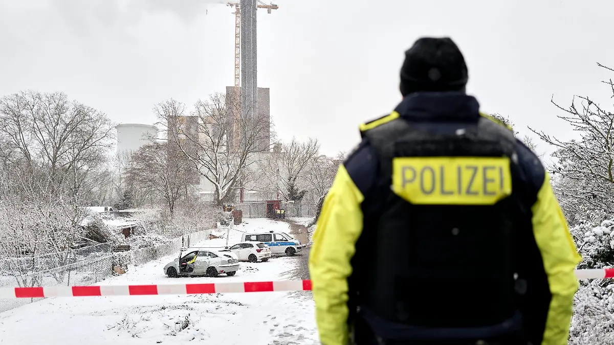 Berliner-S-dwesten-noch-Tage-ohne-Strom-Polizei-pr-ft-Bekennerschreiben