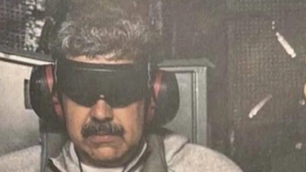 Le président des États-Unis Donald Trump publie une photo de Nicolas Maduro après la capture du président vénézuélien