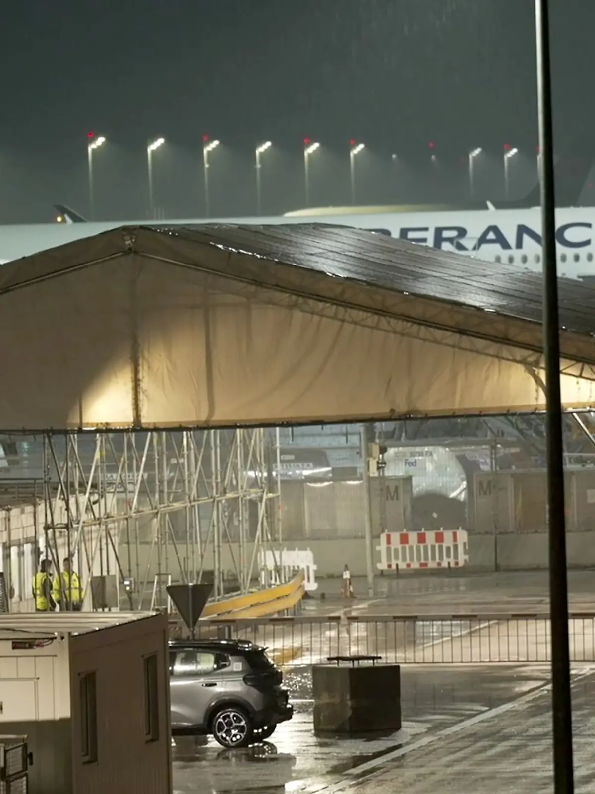 Flugzeug nach München umgeleitet