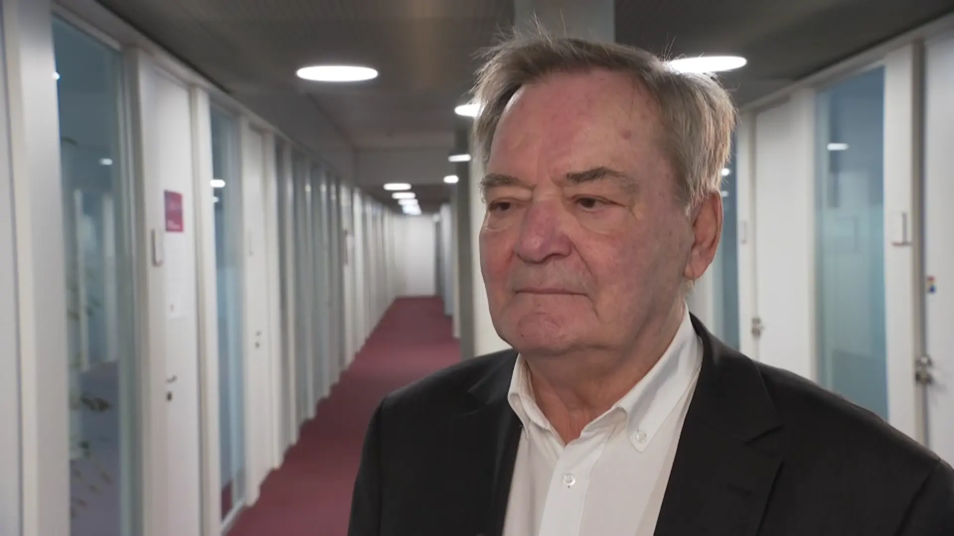 Wirtschaftswissenschaftler Rudolf Hickel gibt eine Einschätzung für das Wirtschaftsjahr 2026