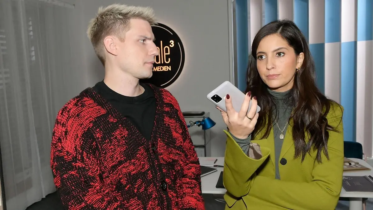 Female3  vor dem Aus?