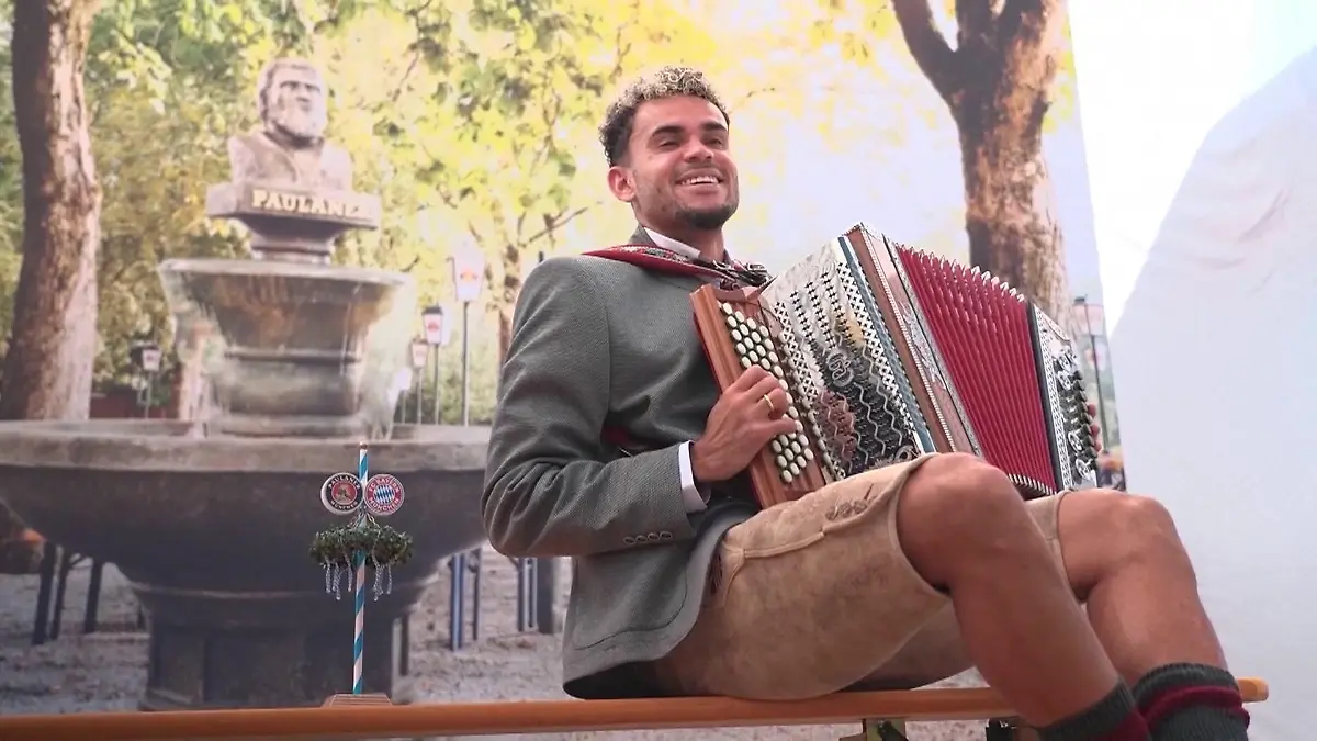 Fußballer mit Taktgefühl! Bayern-Spieler Luis Diaz verzaubert Fans mit eigener Musik Er bringt ein Stück Heimat nach Deutschland