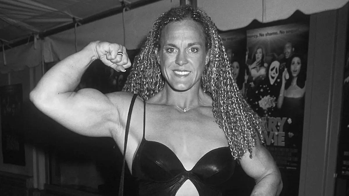 K19158HMc SCARY MOVIE PREMIERE AT LOEWS KIPS BAY THEATRE NYC 06 21 2000 JAYNE TRCKA HENRY McGEE