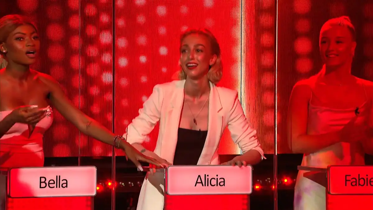 „Oh Gott, bitte – ich fange an zu weinen!“ Buzzer-Fail bei  „Take Me Out XXL“