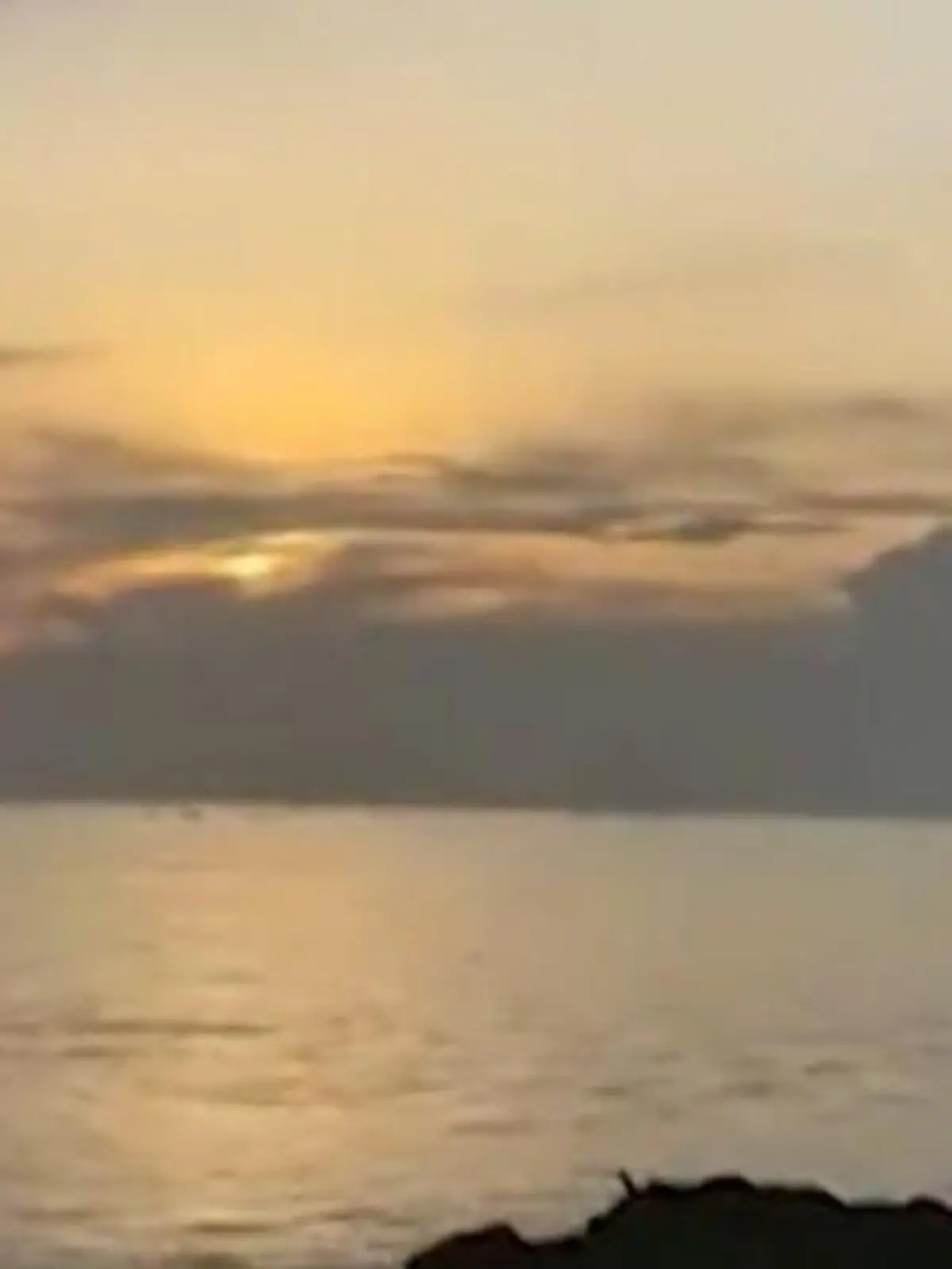 Bild zu: "Mutter Natur, schau weg! Diese Penis-Wolke steht wie 'ne Eins"