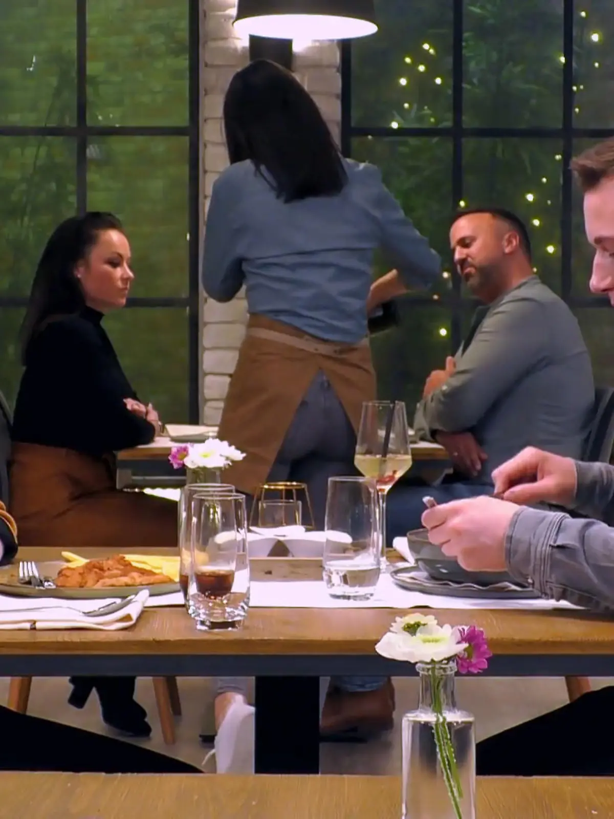 Bild zu: "Julia und Jonny: Schlager trifft Metal"