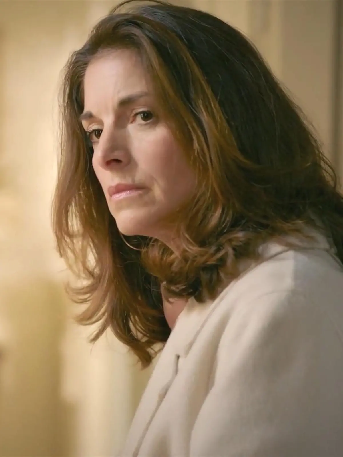 AWZ: Gabriella beginnt, Maximilian zu misstrauen