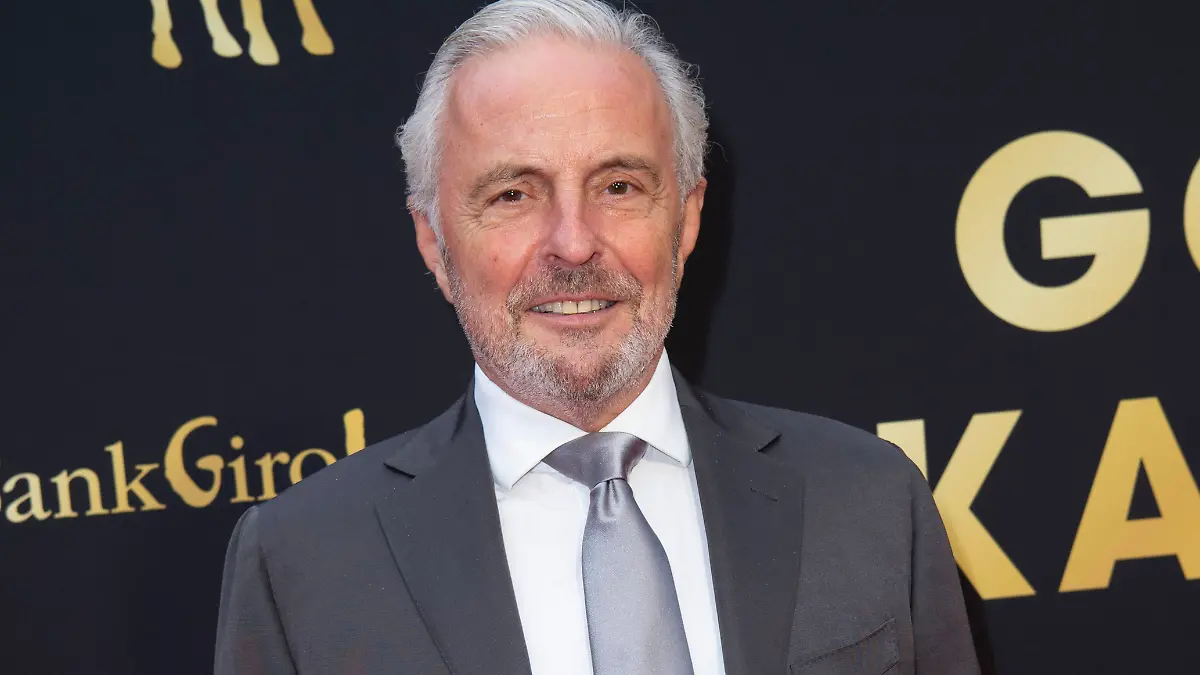 Huub Stapel im Jahr 2020 auf dem roten Teppich