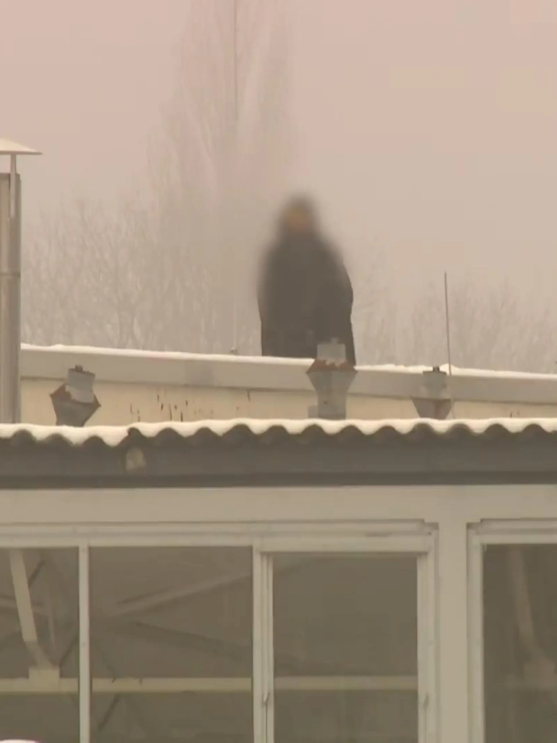 Bild zu: "Dach-Flucht in Solingen"