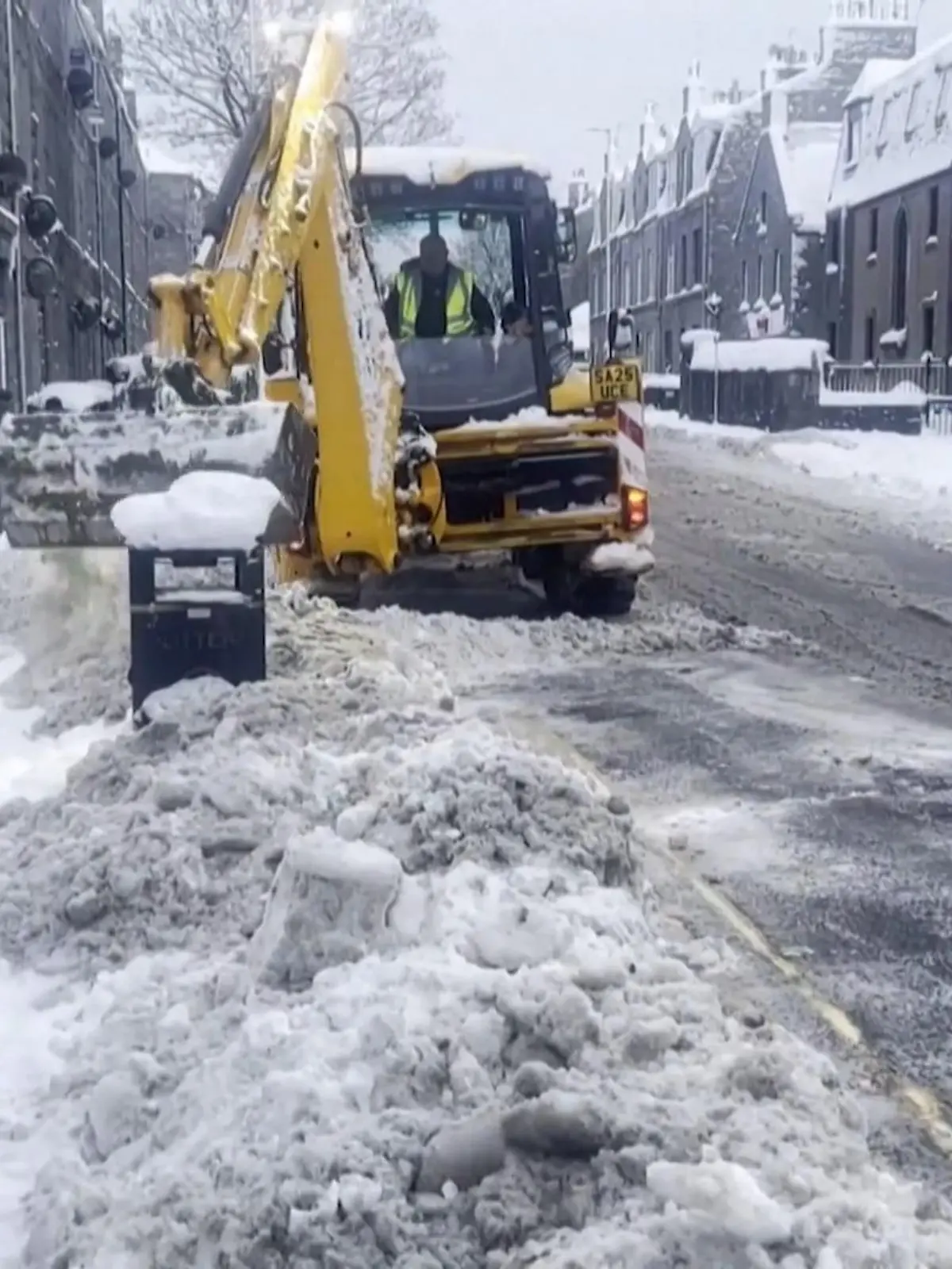 Bild zu: "Deutschland ist zugeschneit - Chaos programmiert"