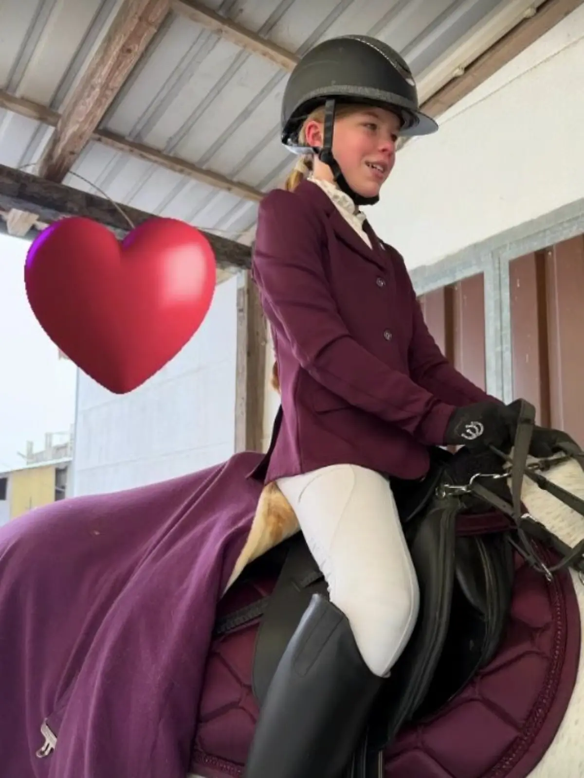 Bild zu: "Krebskranke Delani Diekmeier gewinnt ein Springturnier und verblüfft ihre Eltern"