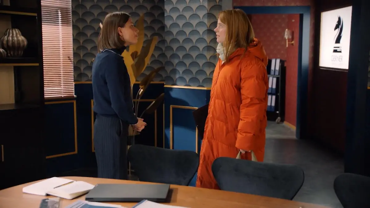 Plötzlich taucht Toni in der Bank auf. Was will sie von Matilda?