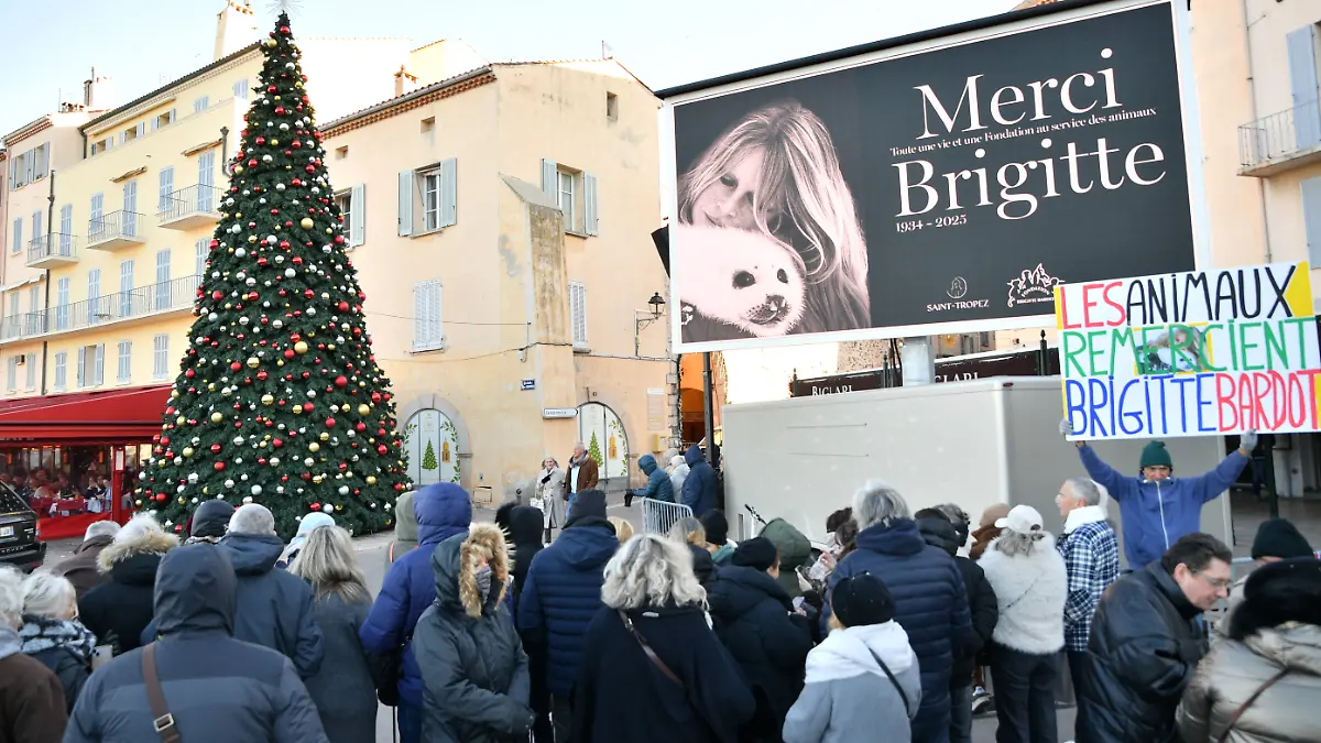 Die Beerdigung von Brigitte Bardot wurde auf mehreren Großleinwänden an der Côte d’Azur übertragen.