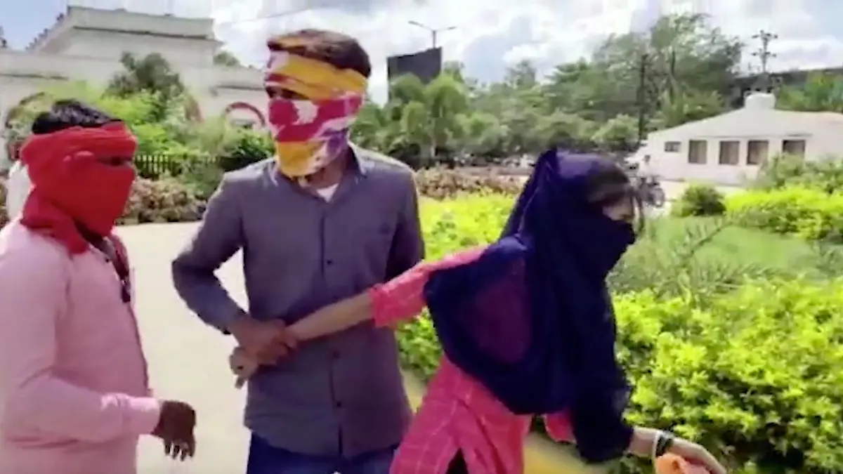 Rewa, Indien. Braut wird während Hochzeit entführt.