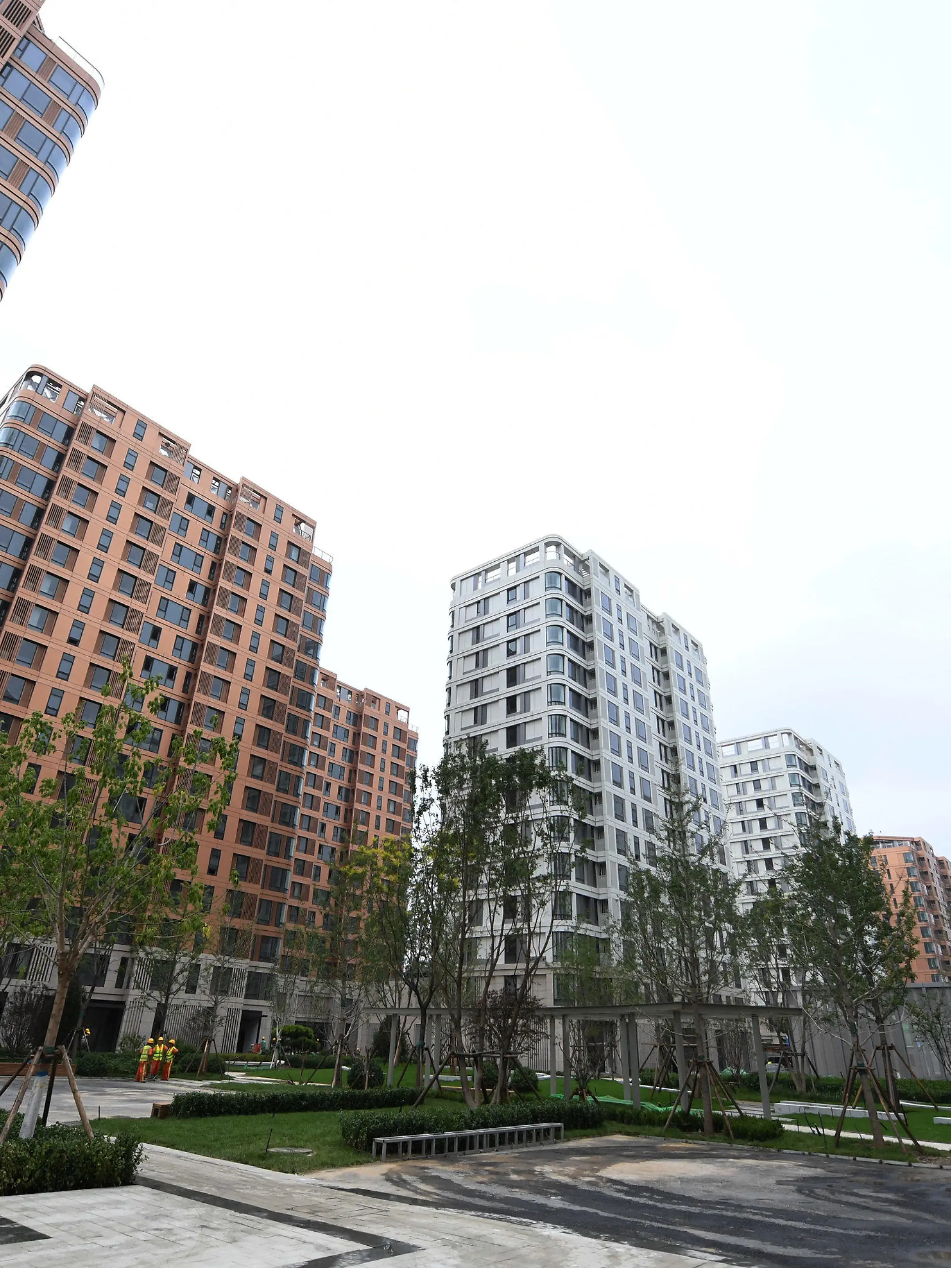 16.07.2021, China, Peking: Blick auf das Olympische Dorf für die Olympischen und Paralympischen Winterspiele 2022 in Peking. Foto: Zhang Chenlin/XinHua/dpa +++ dpa-Bildfunk +++