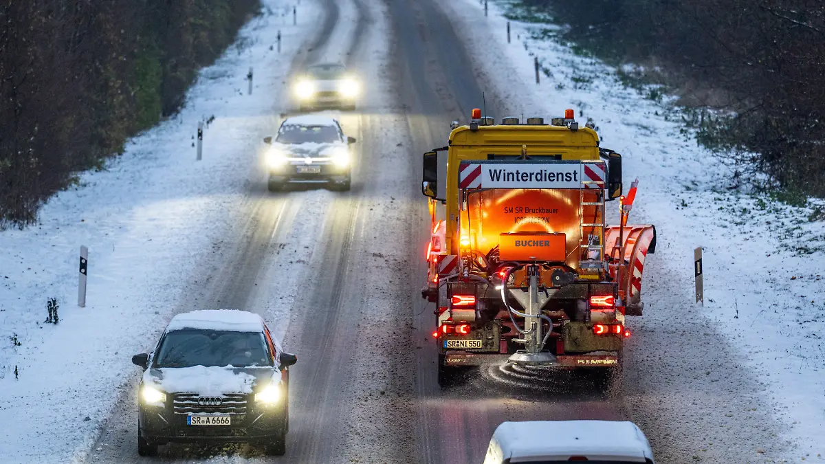 Extremste-Wetterlage-dieses-Winters-kommt-Massive-Probleme-durch-Schnee-Blitzeis-Sturm-stehen-an