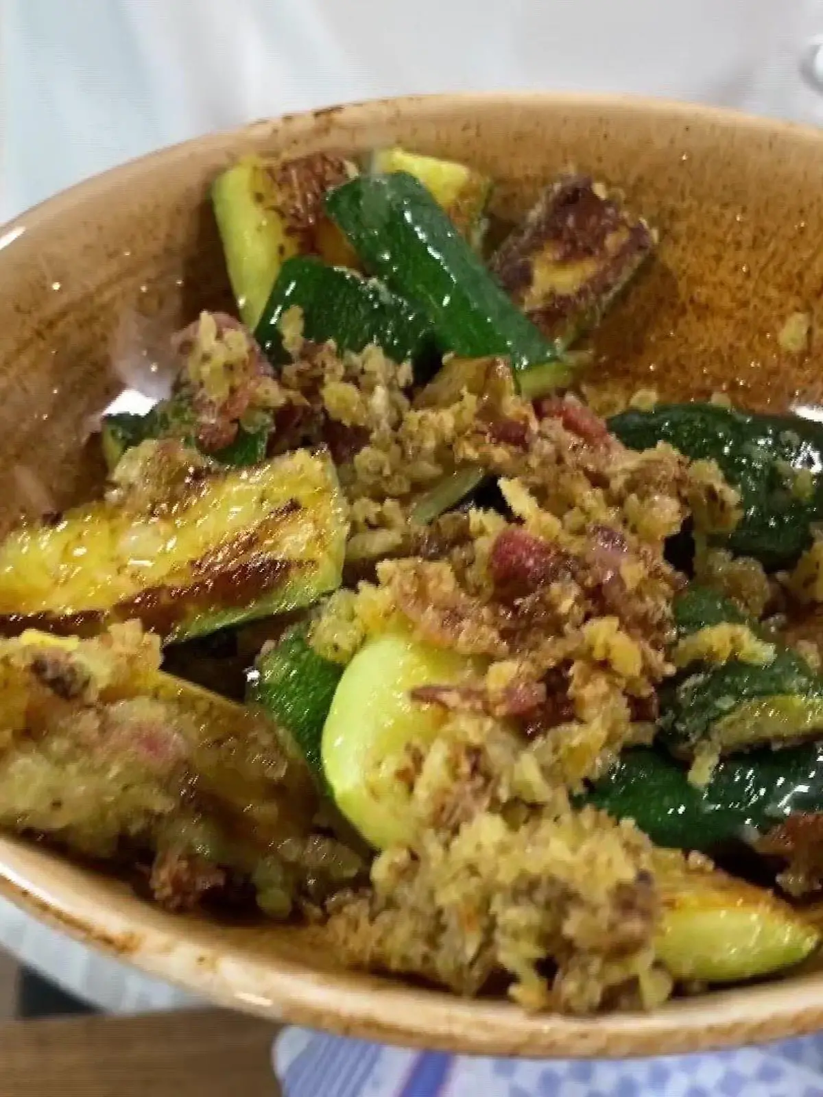 Steffen Hensslers Zucchini mit Speck und Parmesan