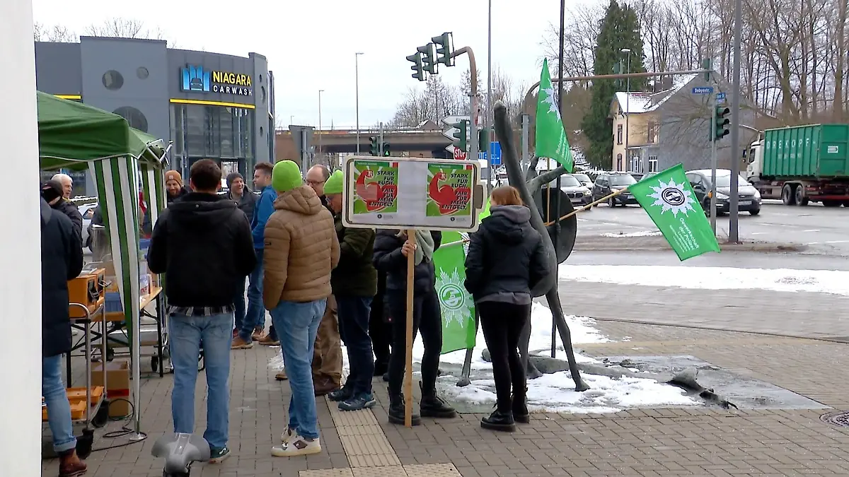 Polizisten nutzen Pause zum Protest Beamte wollen in Aachen Druck machen