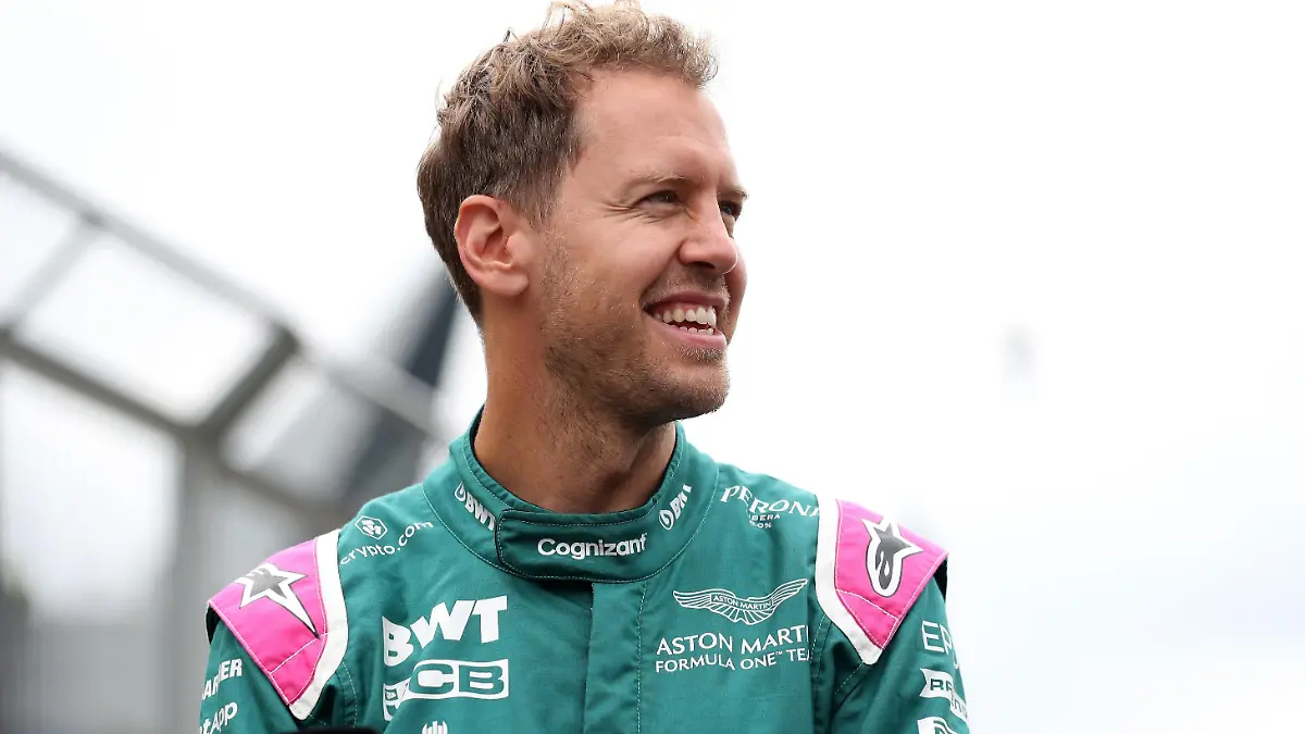 Sebastian Vettel als Überraschungsgratulant beim Heiratsantrag