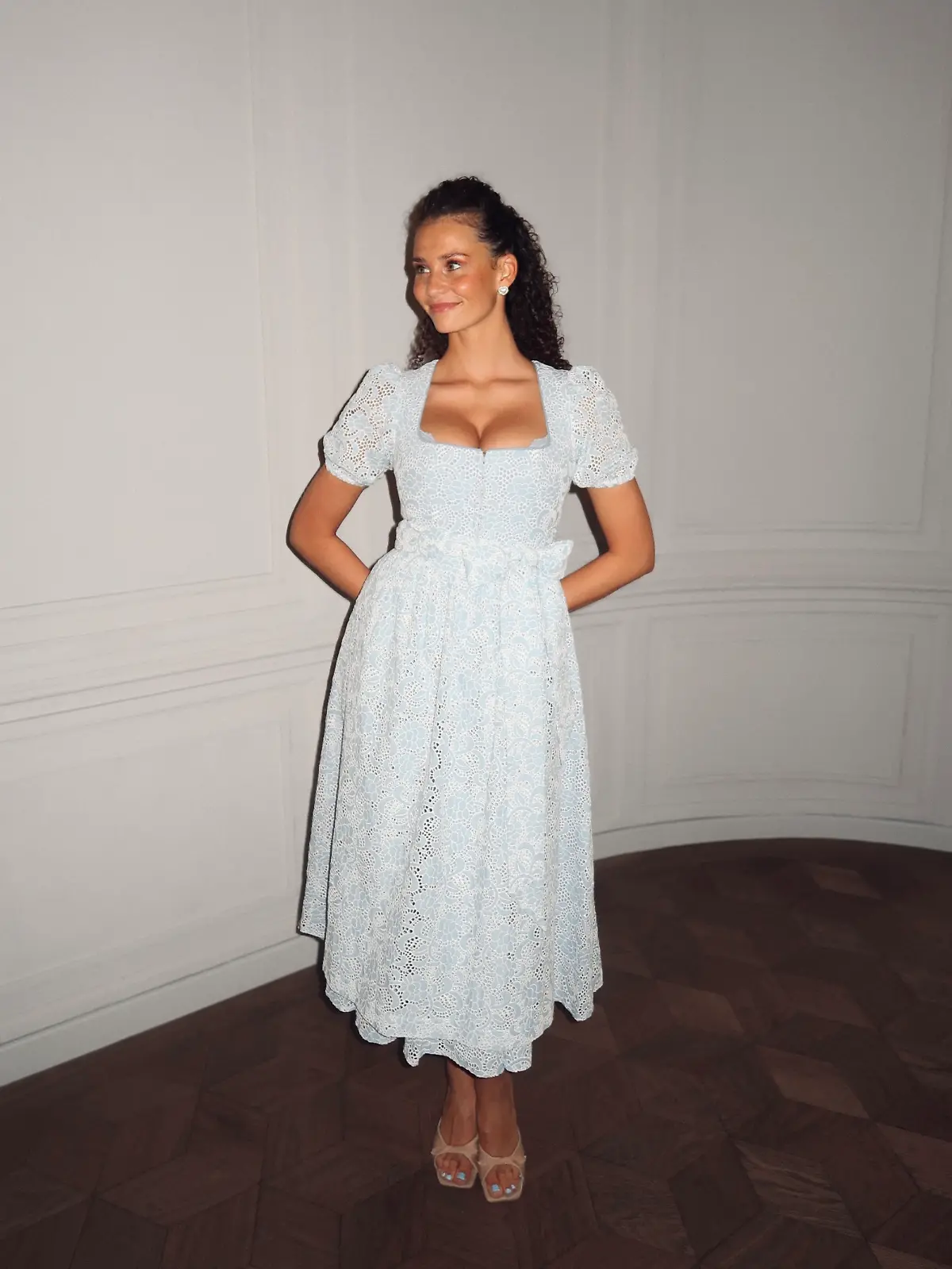 Bild zu: "GNTM-Star Betty Taube schnürt ihre Tanzschuhe für „Let’s Dance”"