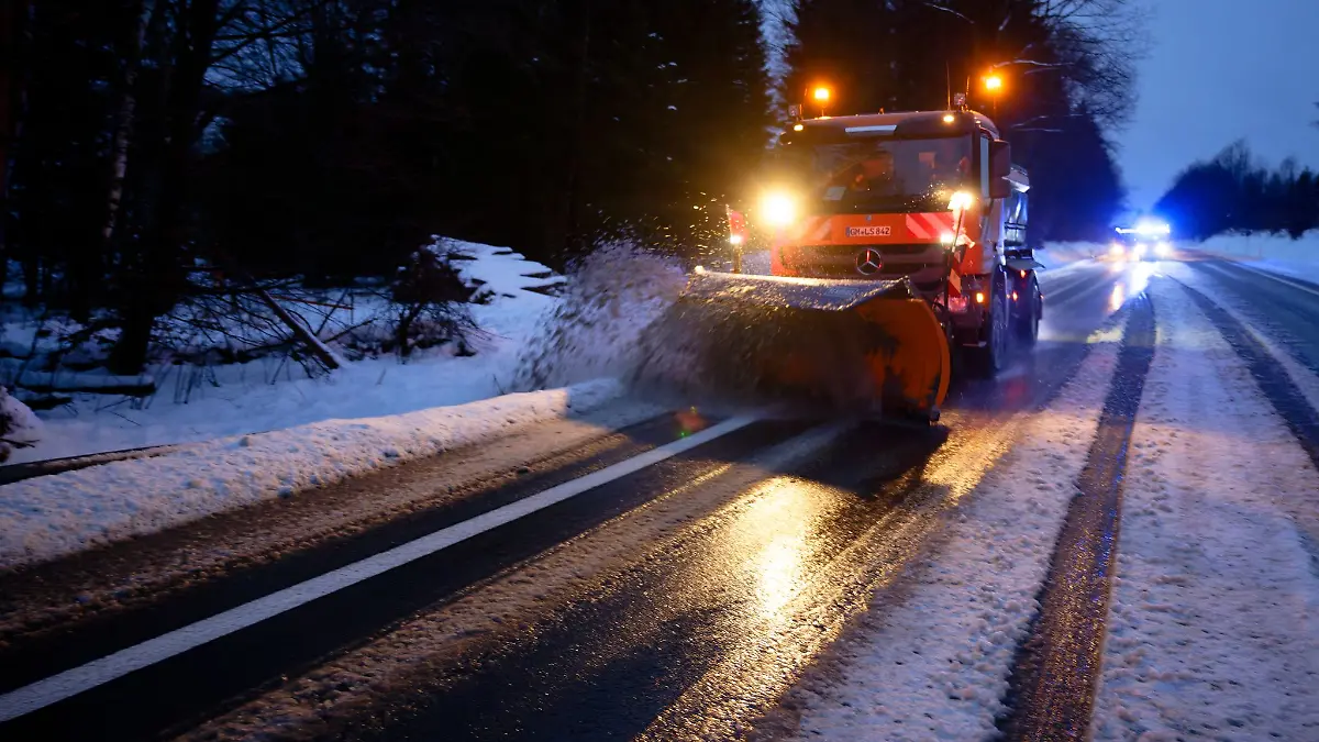 Bisher-Tauwetter-statt-Chaos-NRW-bleibt-von-Sturmtief-Elli-verschont