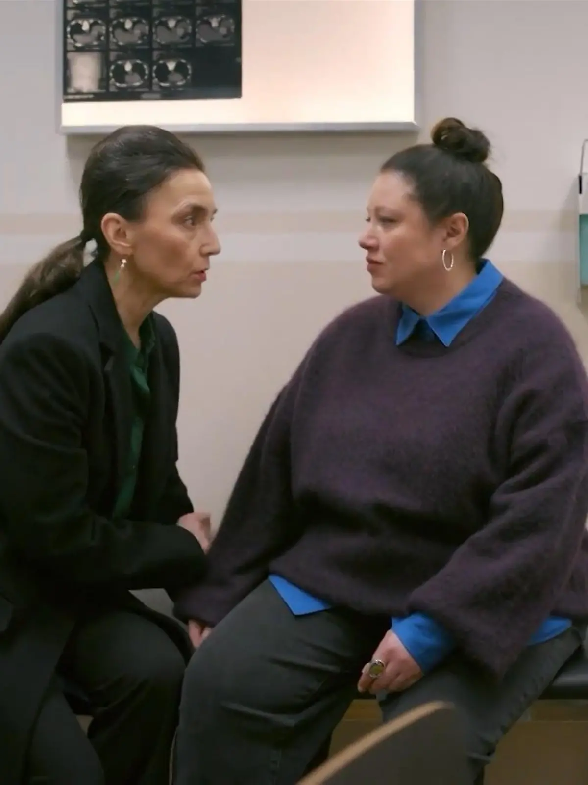 AWZ: Simone versucht, Vanessa von einer Selbstanzeige abzuhalten