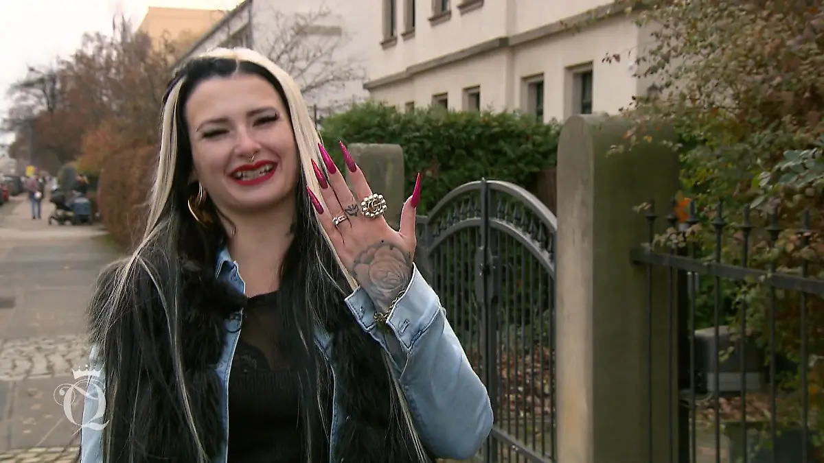 Dino-Fan Lyn: Mit XXL-Nägeln an die Shopping-Front Mittwochskandidatin Lyn