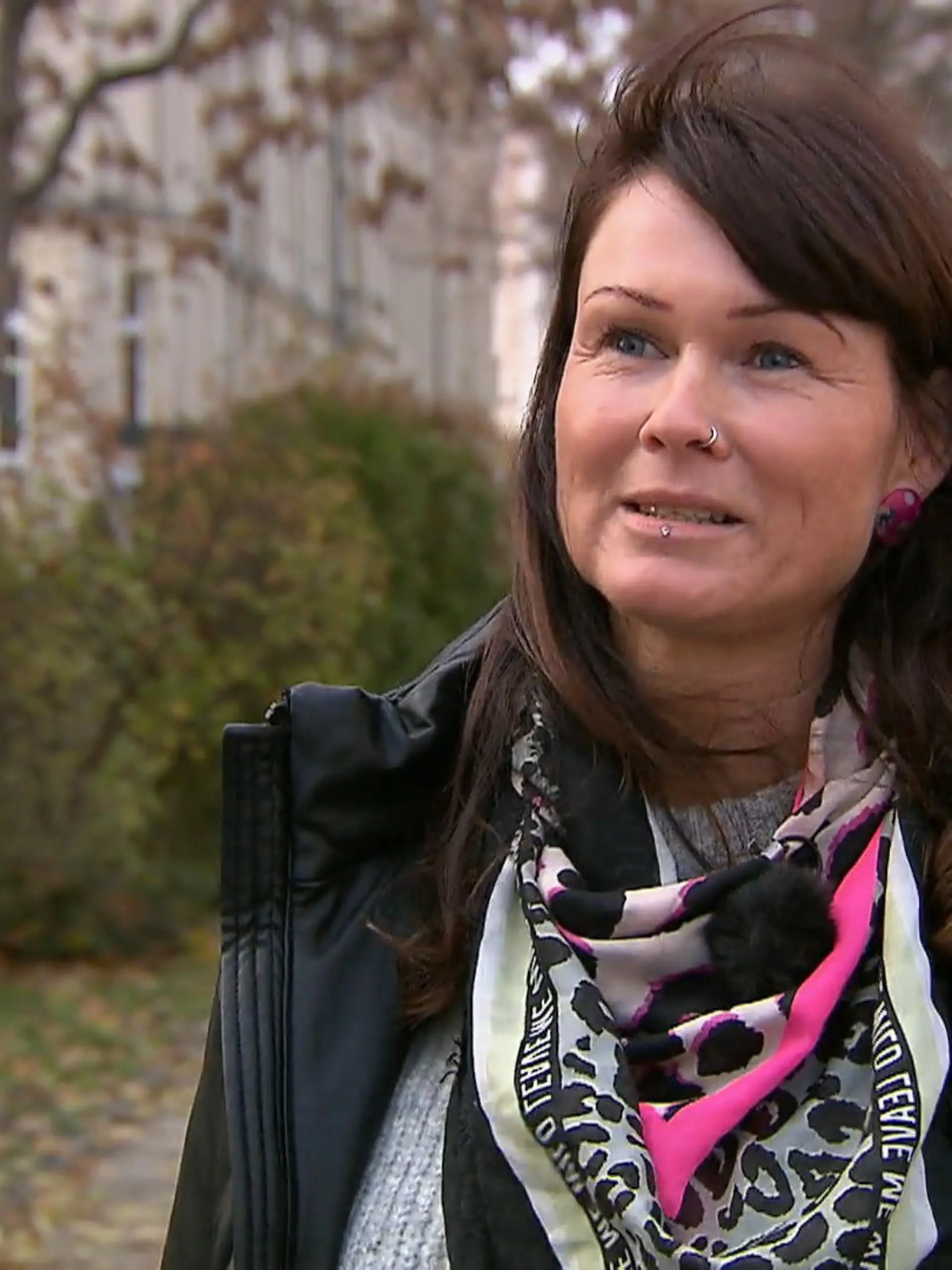 Bild zu: "Ohrring-Sammlerin Katrin stellt sich vor"