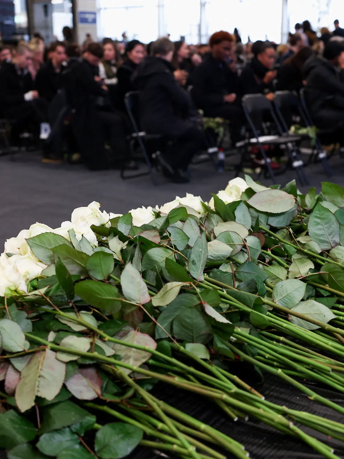 Bild zu: "Crans-Montana: Betreiber der Unglücksbar erscheinen zum ersten Verhör"