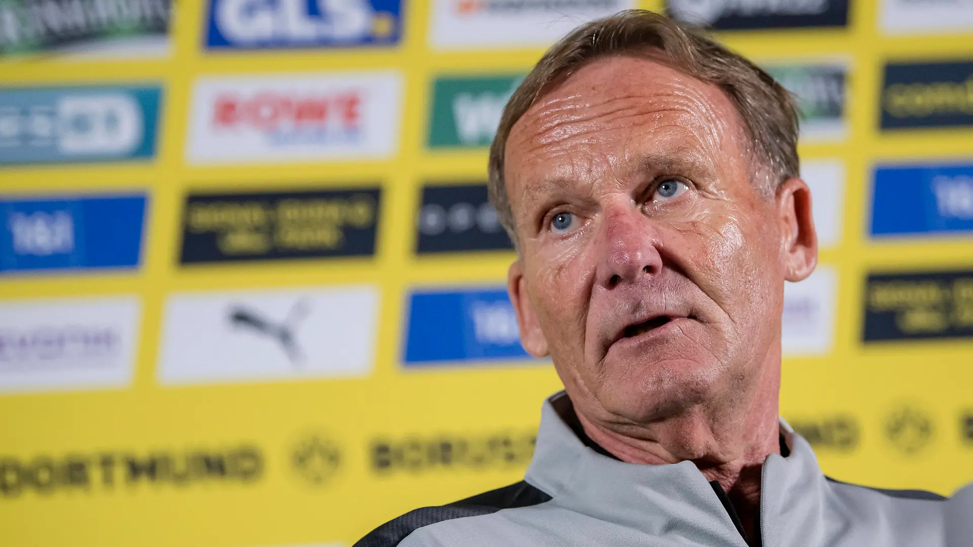BVB Mittwoch 28.07.2021, 1. Bundesliga Saison 21/22 - in Bad Ragaz / Schweiz, Borussia Dortmund BVB Trainingslager Vorsitzender der Geschaeftsfuehrung Hans-Joachim Watzke BVB Copyright: Borussia Dortmund GmbH & Co. KGaA Rheinlanddamm 207-209 44137 Dortmund NO IPTC-stripping allowed EDITORIAL USE ONLY Bad Ragaz Schweiz *** BVB Wednesday 28 07 2021, 1 Bundesliga Season 21 22 in Bad Ragaz Switzerland, Borussia Dortmund BVB Training Camp Chairman of the Management Hans Joachim Watzke BVB Copyright Borussia Dortmund GmbH Co KGaA Rheinlanddamm 207 209 44137 Dortmund NO IPTC stripping allowed EDITORIAL USE ONLY Bad Ragaz Switzerland Poolfoto BVB/Alexandre Simoes ,EDITORIAL USE ONLY