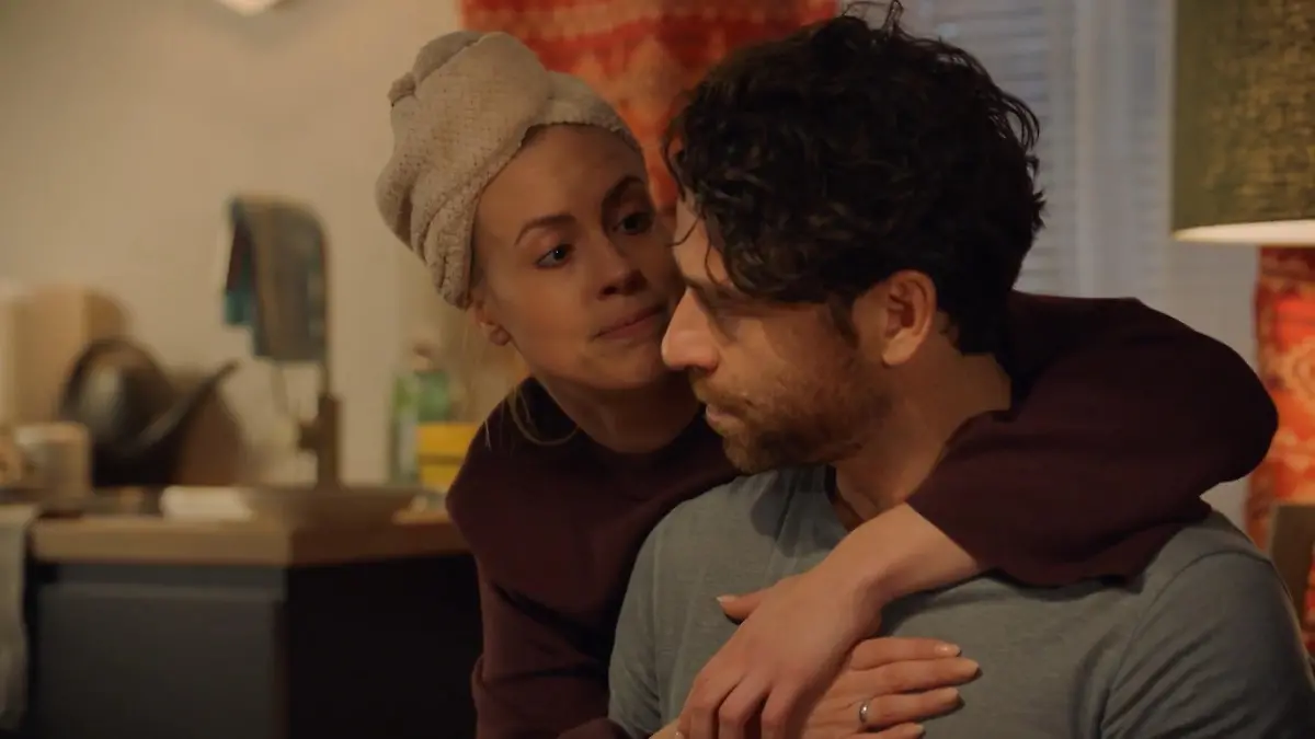 Zoe glaubt sich schon als Gewinnerin. Aber ist sie wirklich frei? 