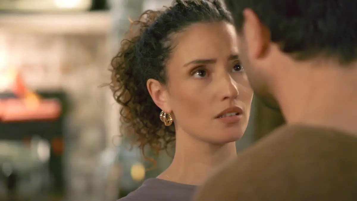 Zwischen Naomi und Paco entwickelt sich mehr „Unter uns“-Folge vom 14.01.26 auf RTL+