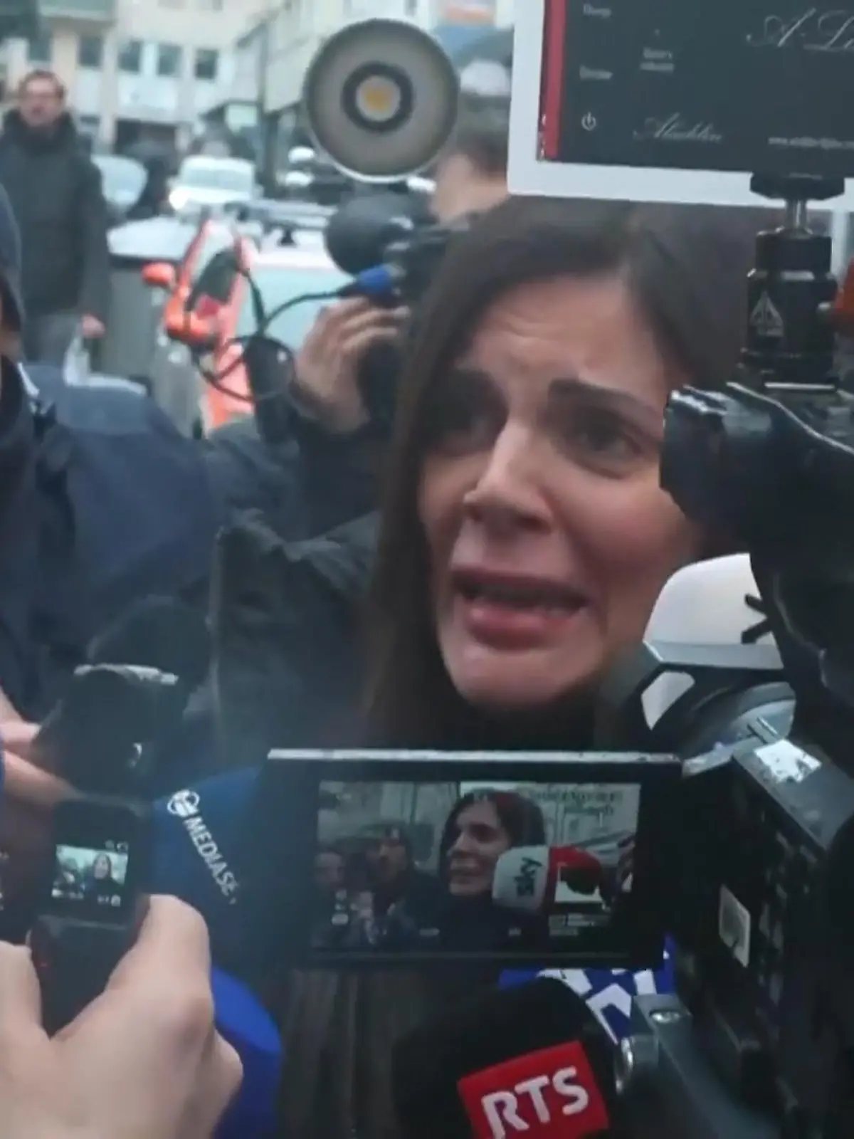 Bild zu: "Nach Feuer-Drama an Silvester – Barbetreiberin fleht unter Tränen um Vergebung"